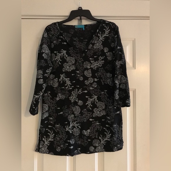 fresh produce Other - Fresh Produce Women’s cover up Black with seashells, fish and coral reef Sz Med